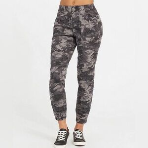 NEW SPANX- Stretch Mid Rise Twill Joggers